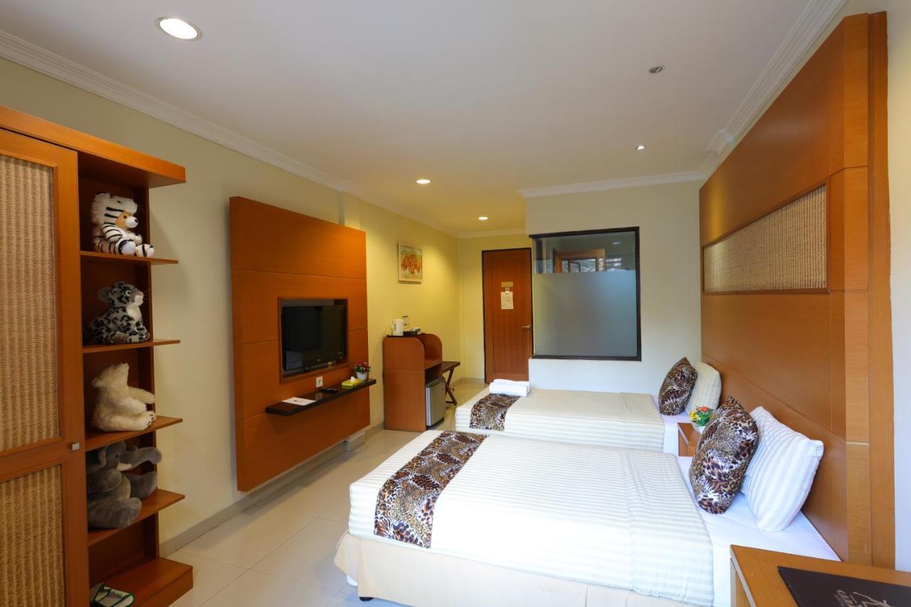 Safari Resort Puncak Exterior foto
